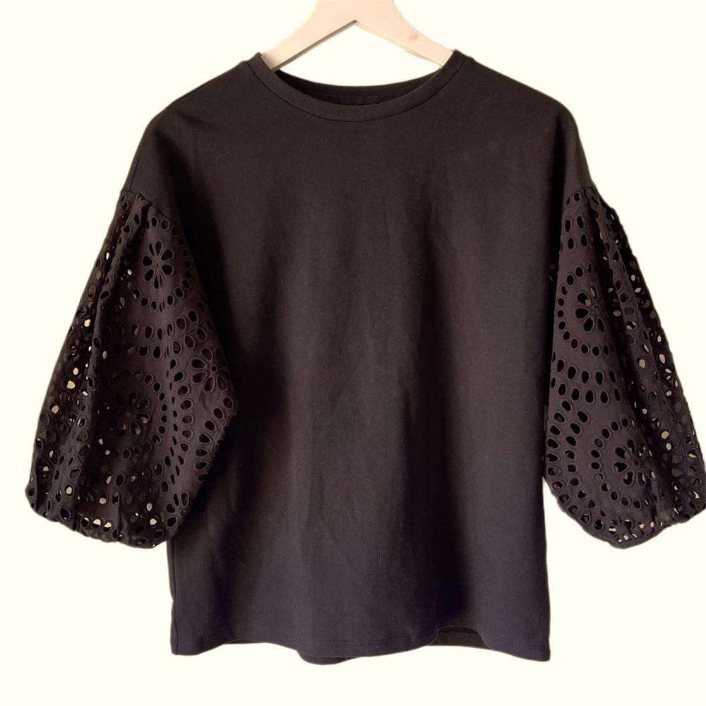 A new day puff eyelet sleeve top black